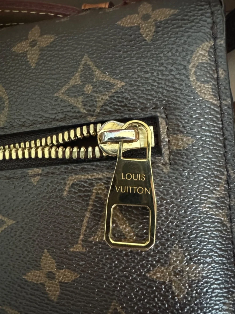 LV Pochette Métis Monogram